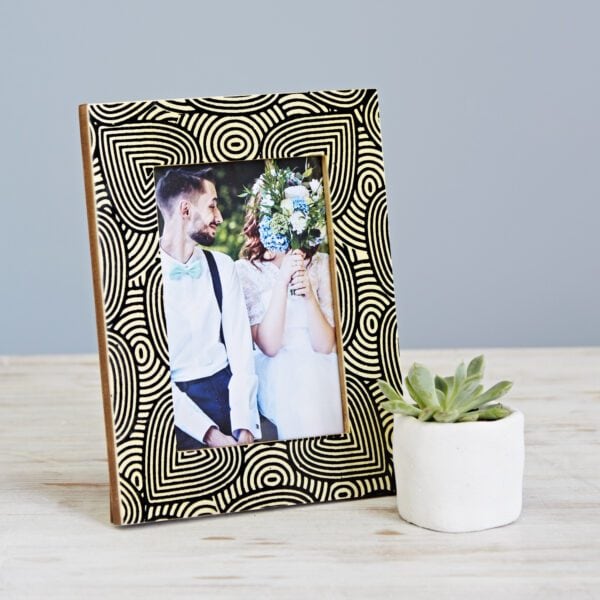 7" x 5" Anushka Black Leaf Mango Wood Photo Frame