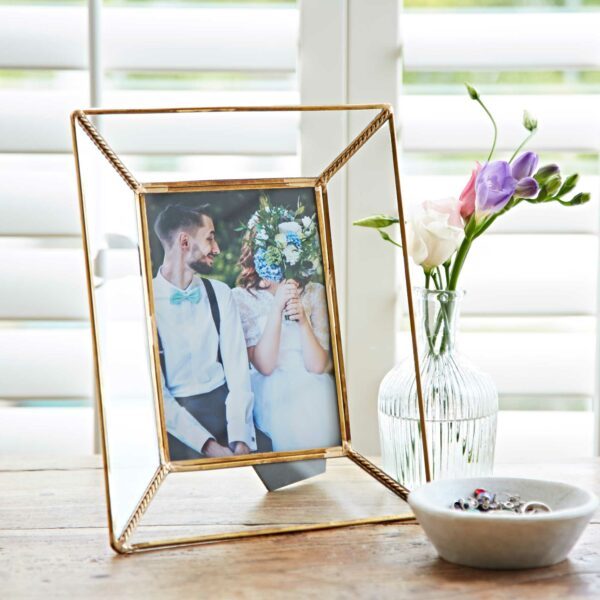 Anjana Recycled Glass and Gold Metal Photo Frame - Image 3