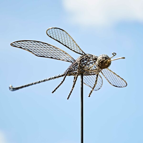 Anax Metal Dragonfly Garden Stake Decoration sitting on top of a pole.